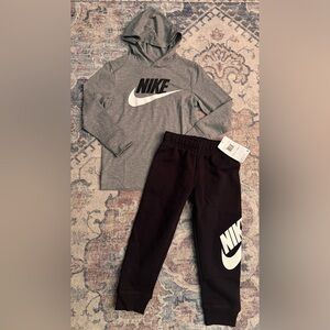 Nike Kids size 4 Black Sweatpants & Hoodie Set new